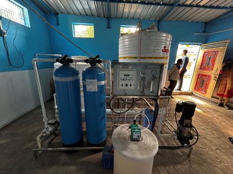 Water treatment and storage systems have improved access to affordable and potable water. Localized and indigenous solutions also ensure that such development interventions can be maintained by the community. Photo by Vishvak Kannan/WRI India.