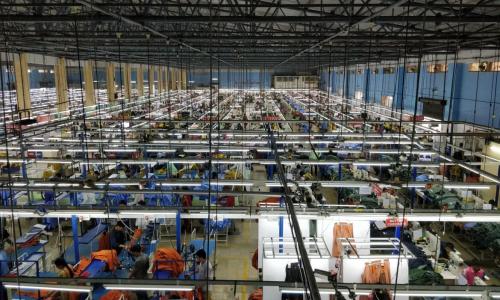 विकासशील भारत खुद को स्वच्छ ऊर्जा को अपनाने की दिशा में प्रेरित करता रहा है और 2030 तक 500 GW का अक्षय ऊर्जा का लक्ष्य निर्धारित करा है। फोटो क्रेडिट: काजोल/ डब्लू आर आई इंडिया