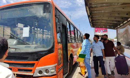 Cities across India including Delhi, Mumbai, Bengaluru, Hyderabad, Chennai and Kolkata have witnessed a decline in public transport ridership. Revathy Pradeep/WRI India 
