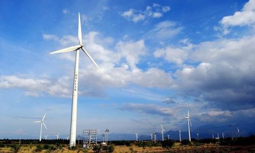 Tamil Nadu is India's leading wind power state. (Zamin Uthukuli, Tamil Nadu, India) Photo by Dhruvaraj S/Flickr.