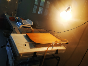 Figure 1: A halogen light in use for phototherapy before the solar PV system was installed